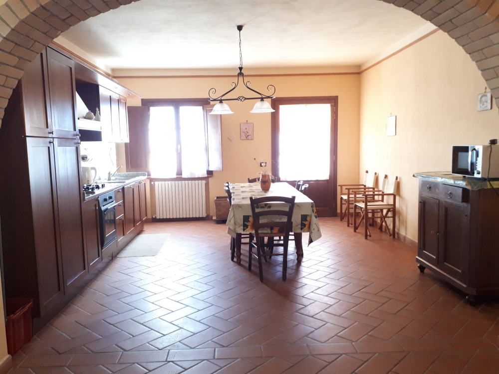 appartamenti|PT_cucina soggiorno Agriturismo Montemari